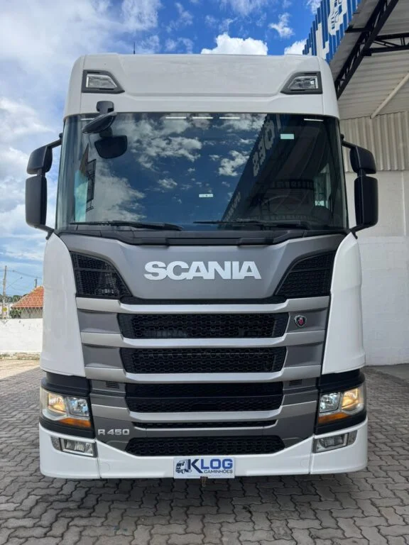 Scania R450 NTG 6×2 – Teto alto