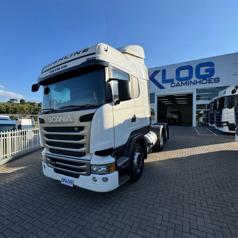Scania R440 6×2 – Teto Alto